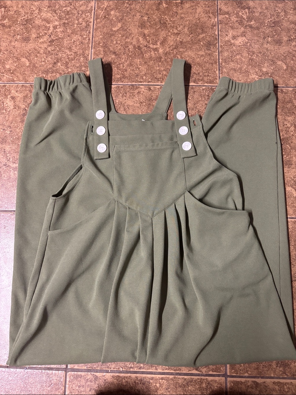 HALARA Olive Green Pleated Bib Jumpsuit - Picture 5 of 7